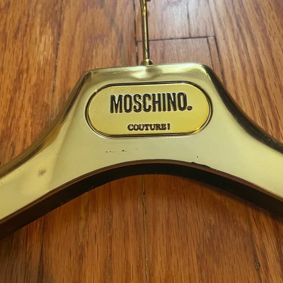 MOSCHINO COUTURE VINTAGE CLOTHES HANGER IN GOLD TONE FINISH - Picture 11 of 11